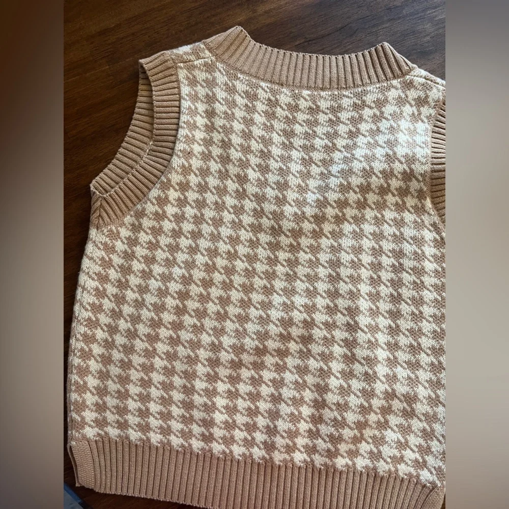 SDENCIN Houndstooth V Neck Knit Sweater Vest - Picture 6 of 6